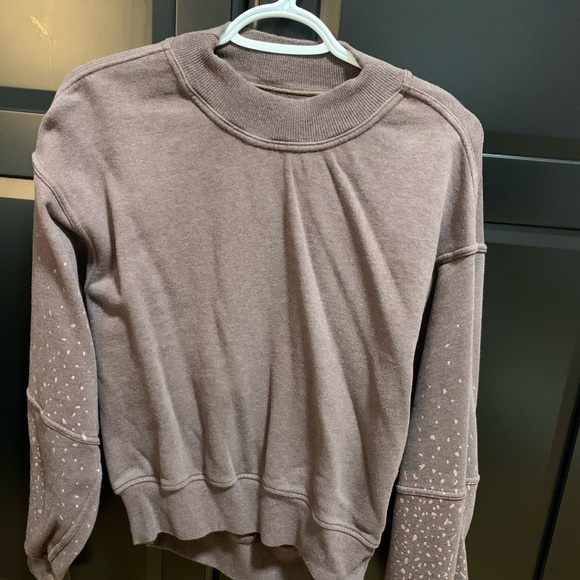 Lululemon x Soulcycle Exclusive Crewneck - Picture 3 of 5